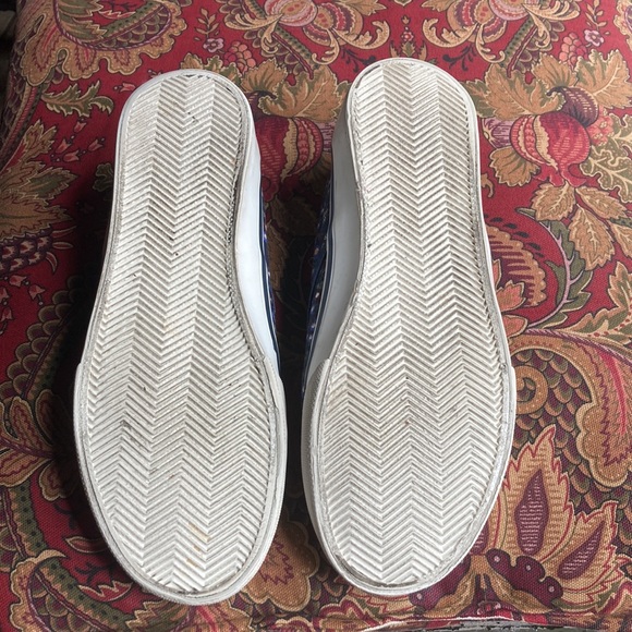 Canvas slip-on Womens RN092203 Black Poppy Size 6 Navy/Dark Blue Cute! - Picture 2 of 4